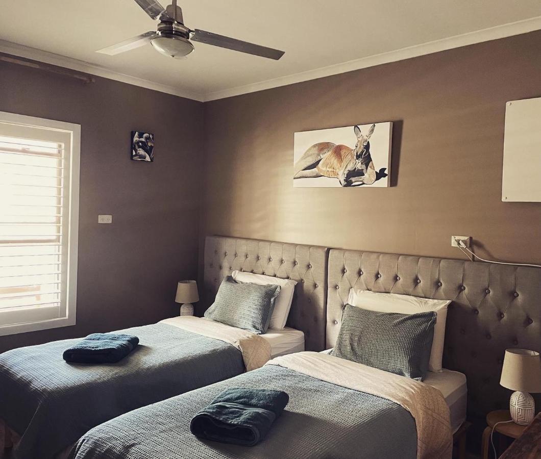 Ki Dragonfly Guesthouse Кінгскот Екстер'єр фото